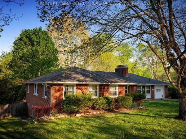 161 Oakwood Estates, Scott Depot, WV 25560