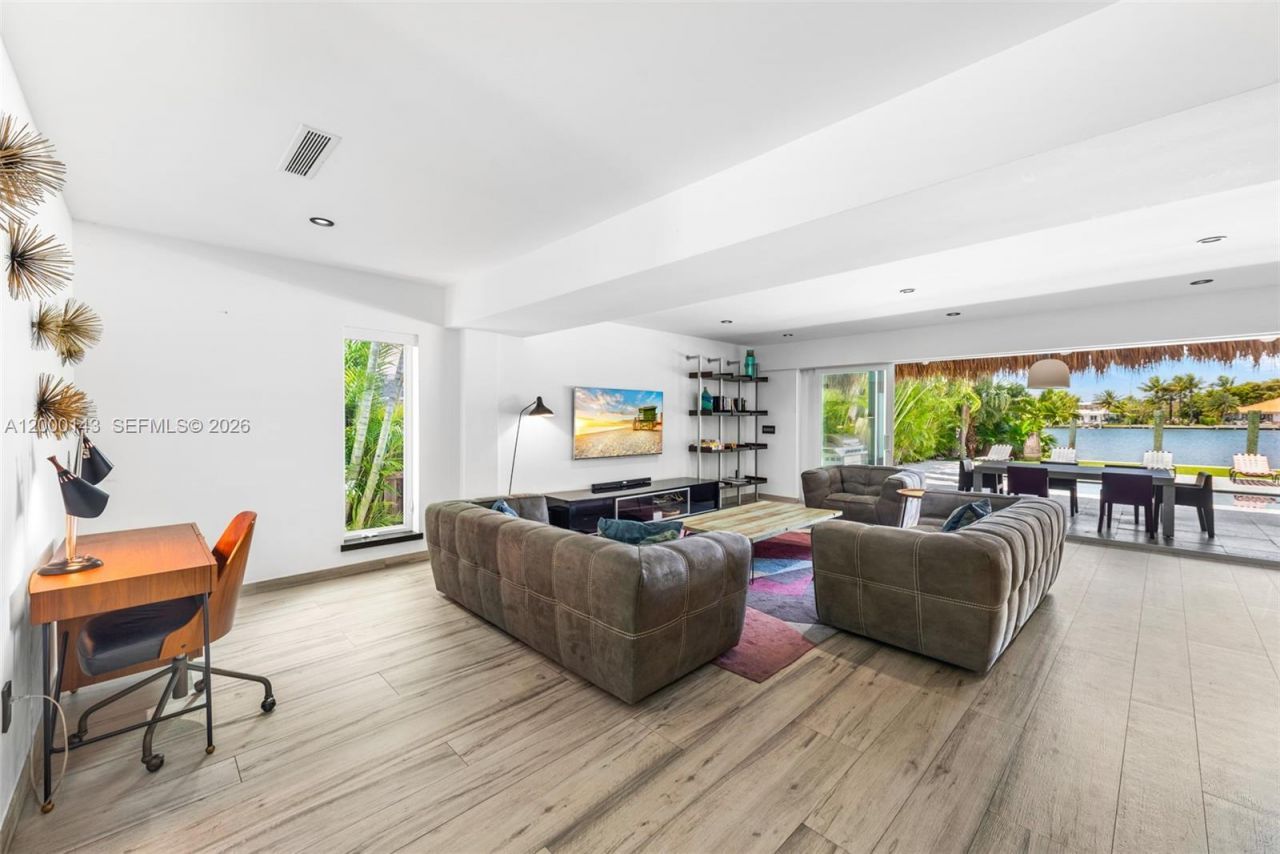741 86th St, Miami Beach, FL 33141 Photo