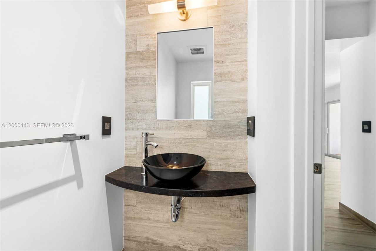 741 86th St , Miami Beach, FL 33141 Photo