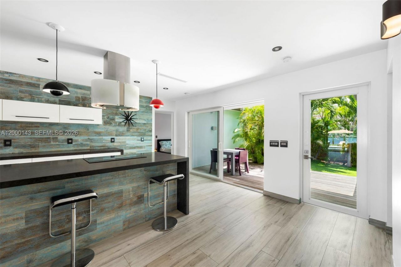 741 86th St , Miami Beach, FL 33141 Photo