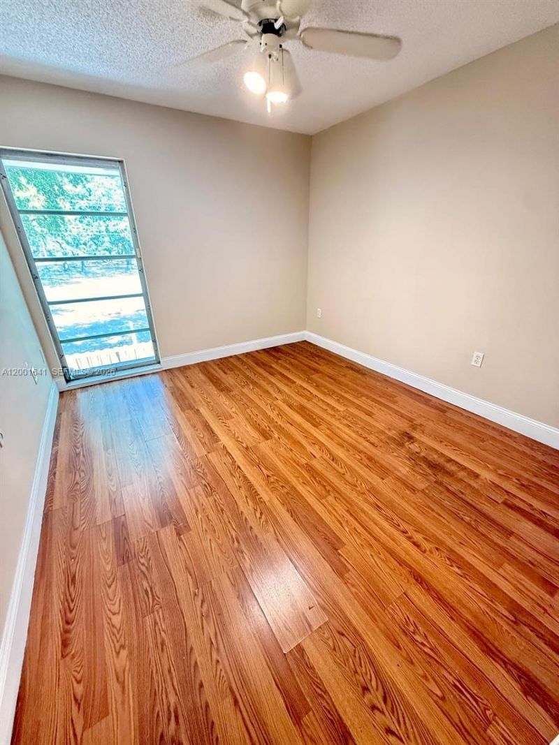 3301 Raleigh St , Unit 4D, Hollywood, FL 33021 Photo