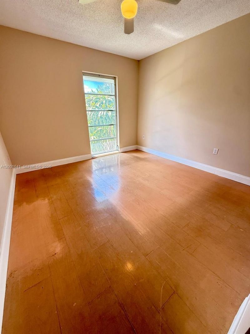 3301 Raleigh St , Unit 4D, Hollywood, FL 33021 Photo