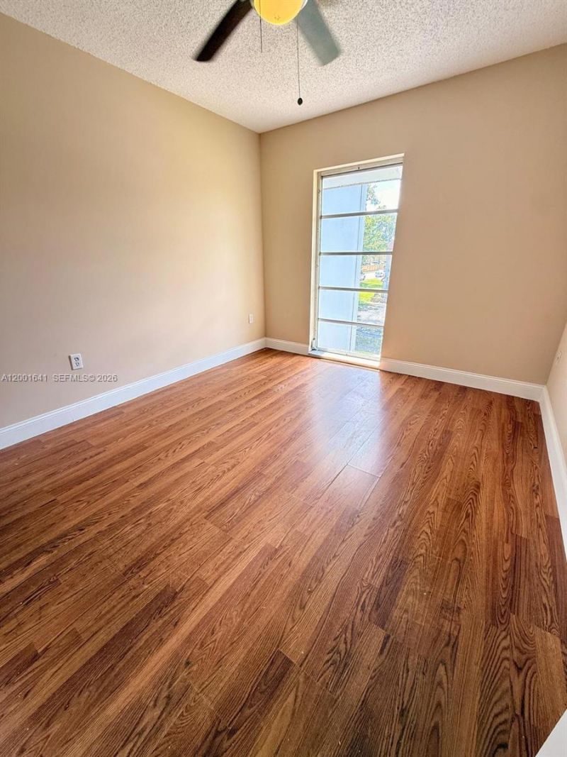 3301 Raleigh St , Unit 4D, Hollywood, FL 33021 Photo