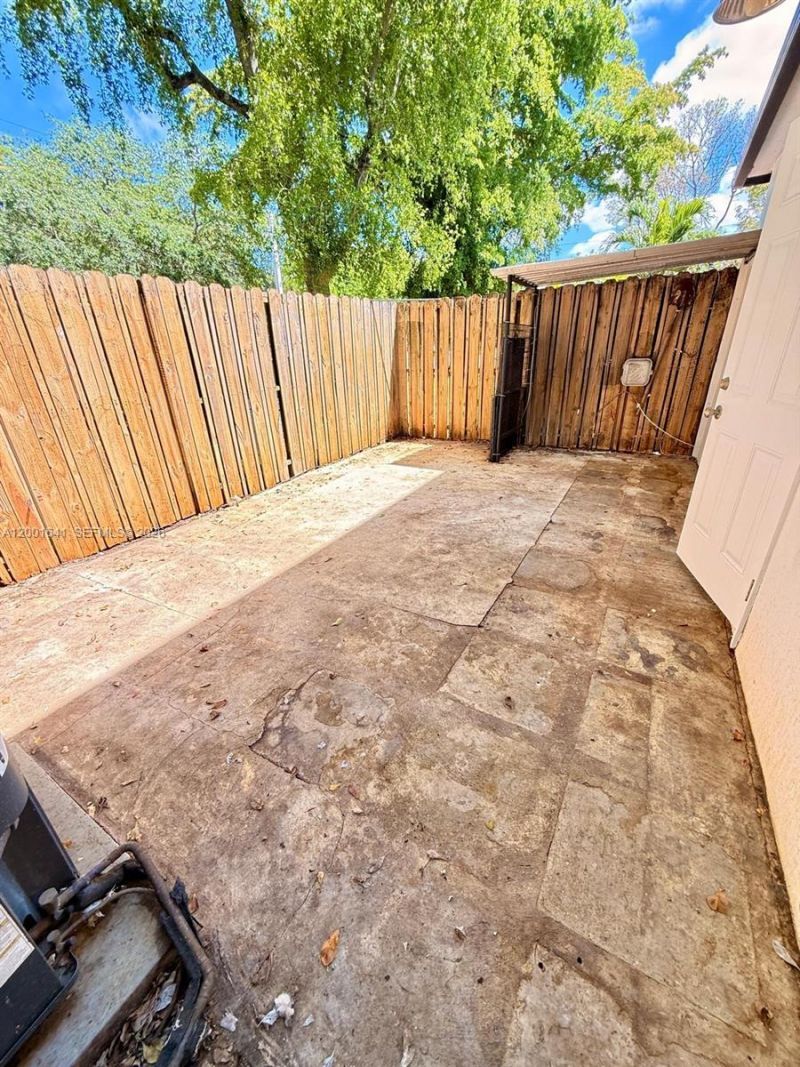 3301 Raleigh St , Unit 4D, Hollywood, FL 33021 Photo