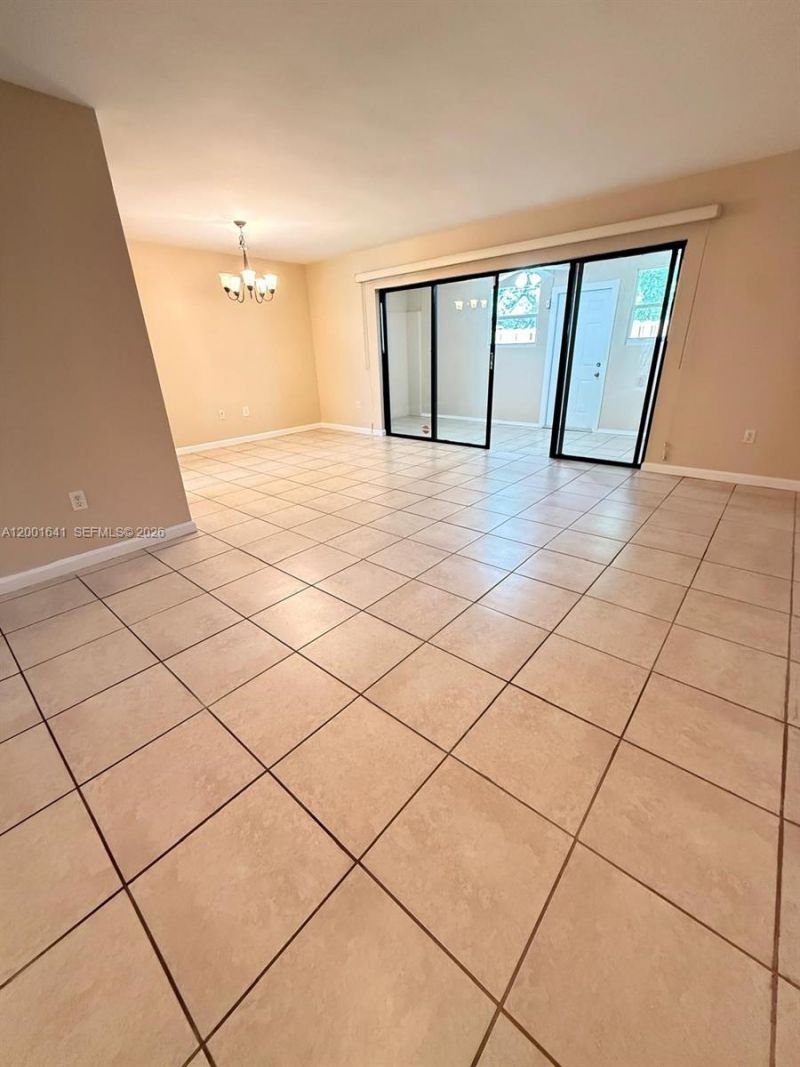 3301 Raleigh St , Unit 4D, Hollywood, FL 33021 Photo