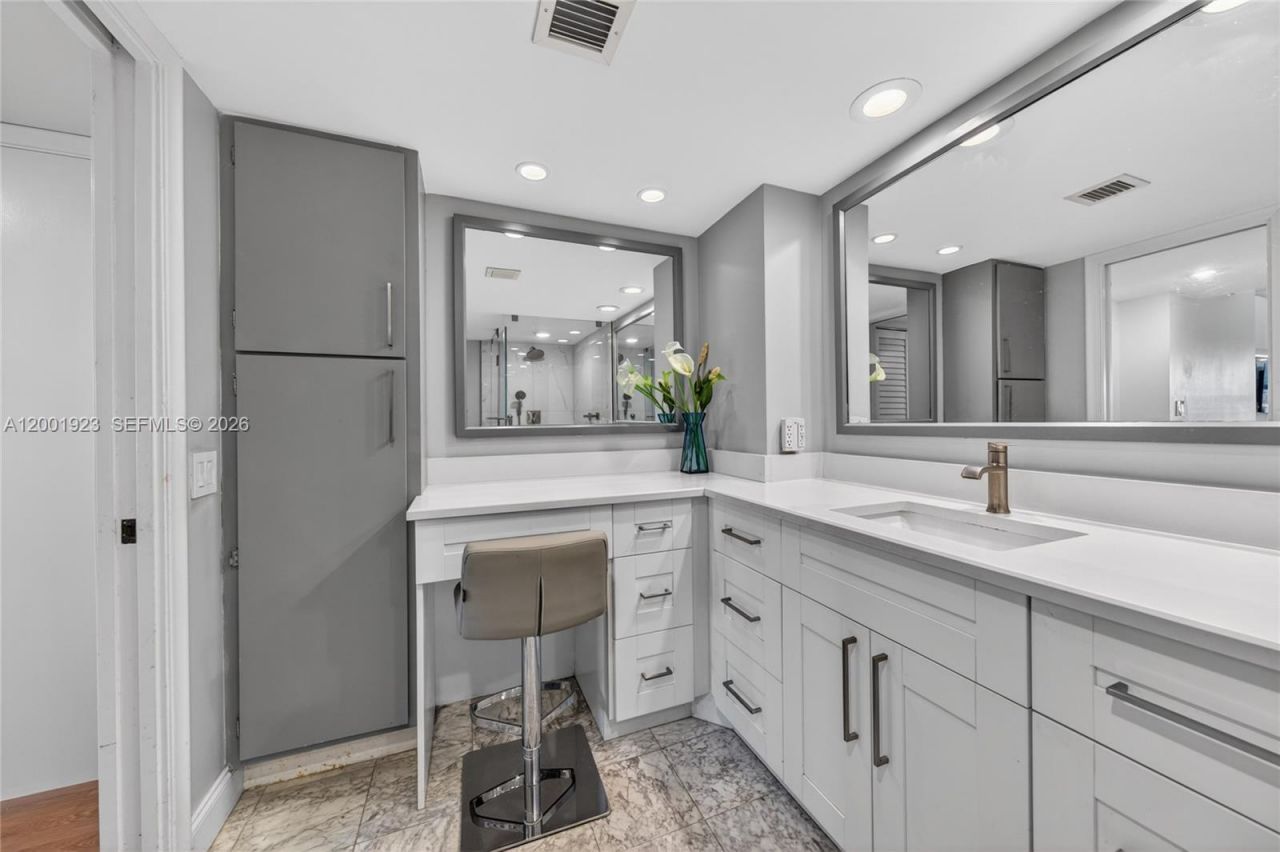 1905 N Ocean Blvd , Unit 4F, Fort Lauderdale, FL 33305 Photo