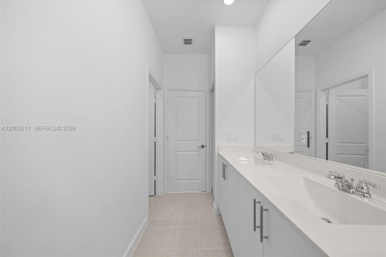 715 SE 15th St , Unit ., Homestead, FL 33034 Photo