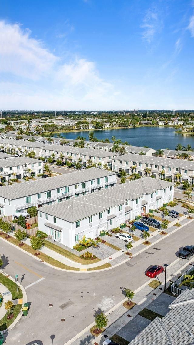 715 SE 15th St , Unit ., Homestead, FL 33034 Photo