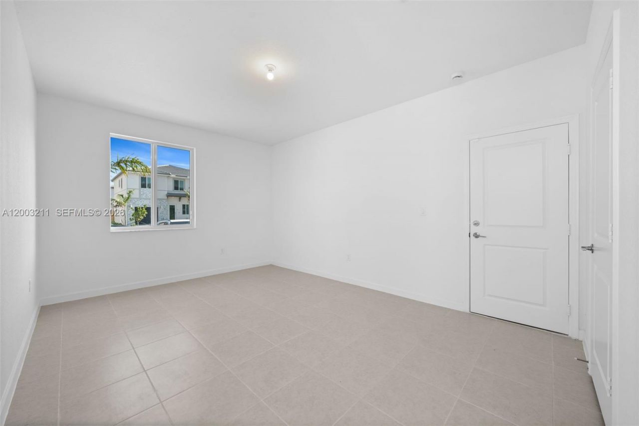 715 SE 15th St , Unit ., Homestead, FL 33034 Photo