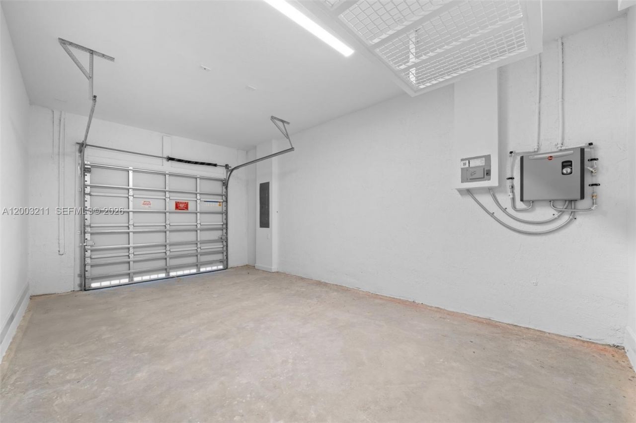 715 SE 15th St , Unit ., Homestead, FL 33034 Photo