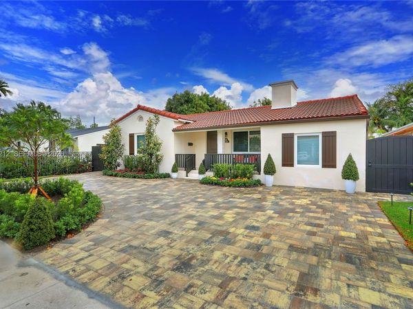 2368 SW 21st St , Unit Side, Miami, FL 33145