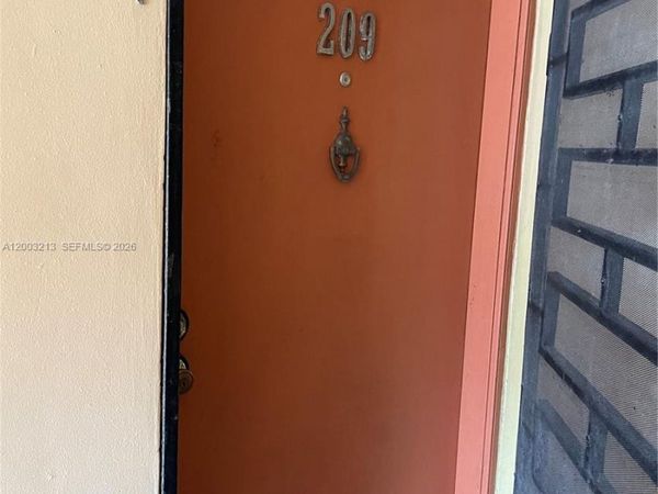 401 NW 72nd Ave, Unit 209-D, Miami, FL 33126