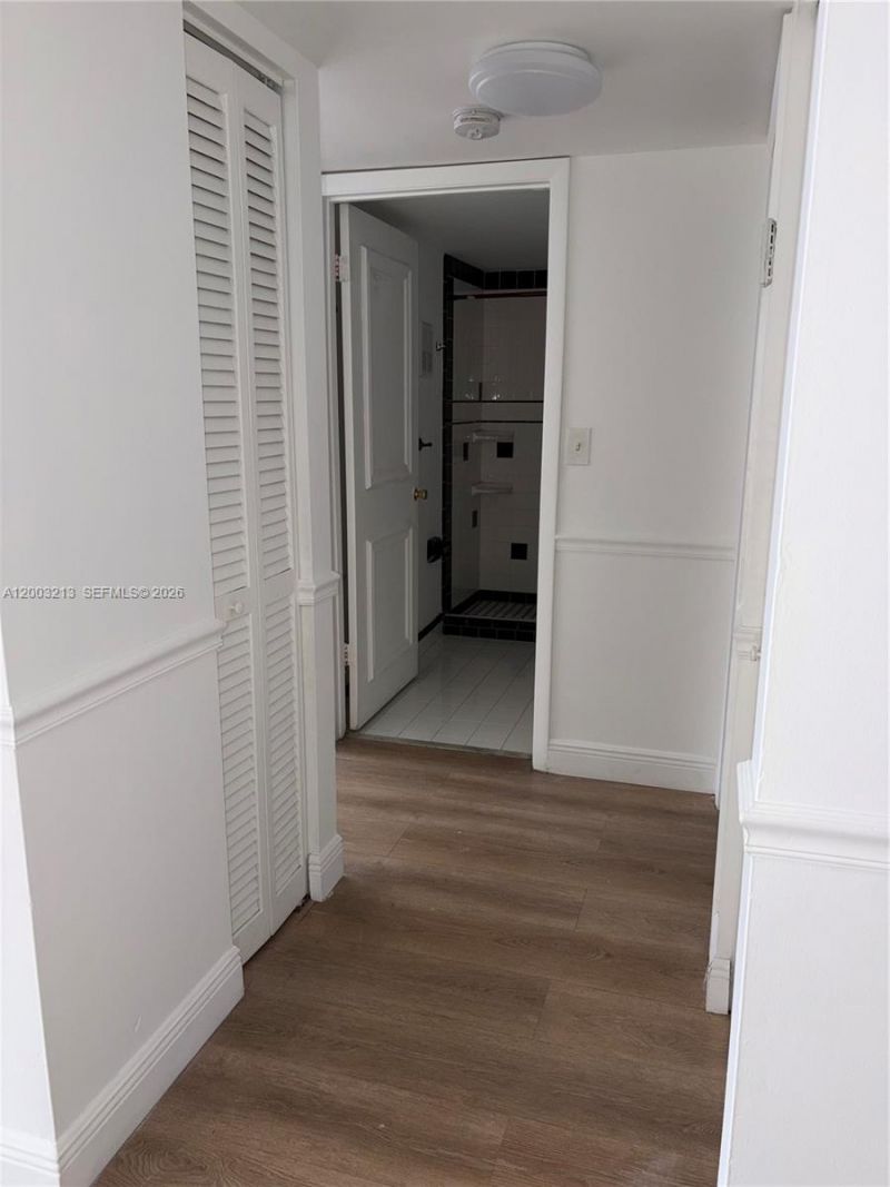 401 NW 72nd Ave, Unit 209-D, Miami, FL 33126 Photo