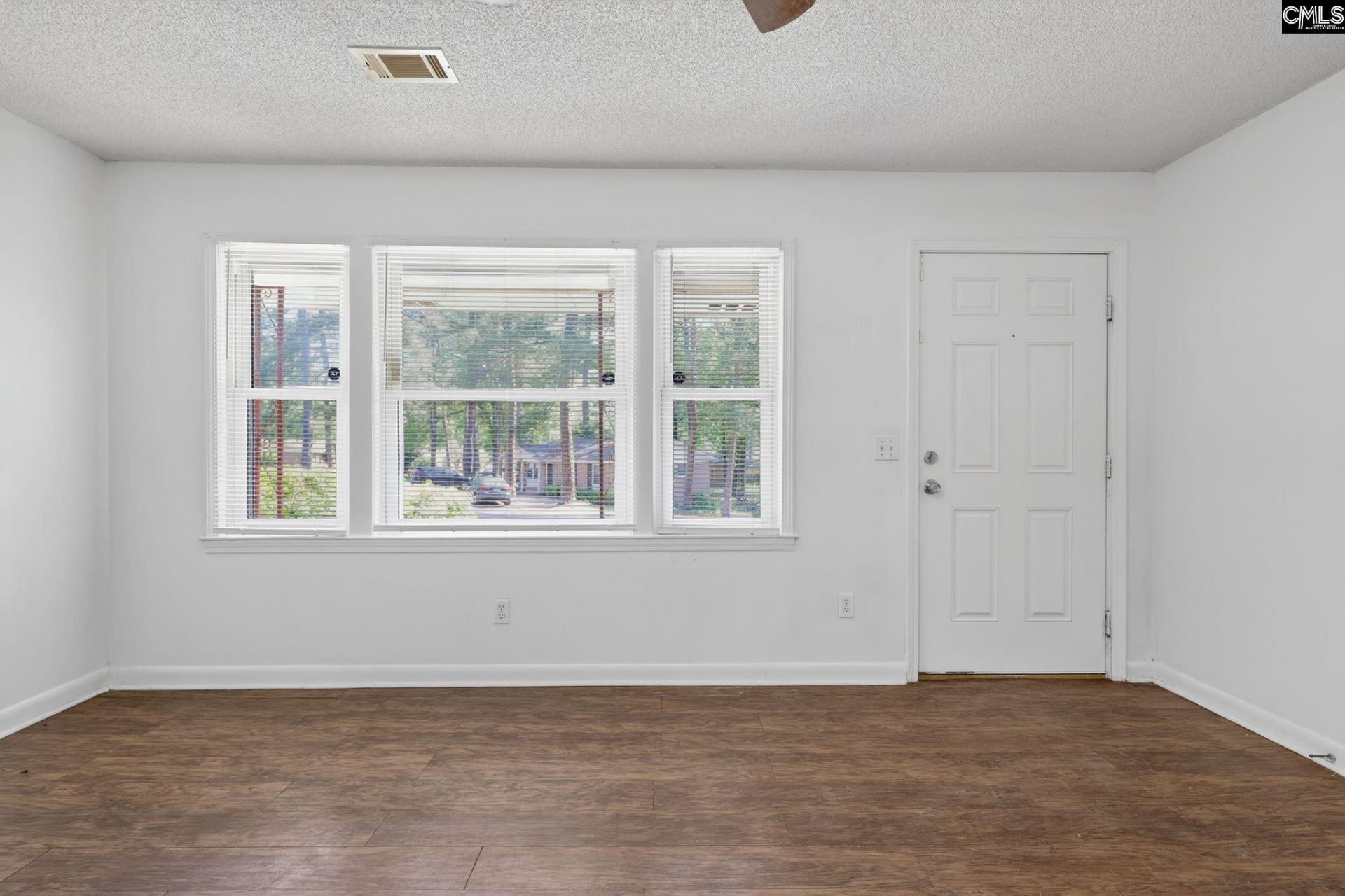 904 Woodale Circle  Photo 14