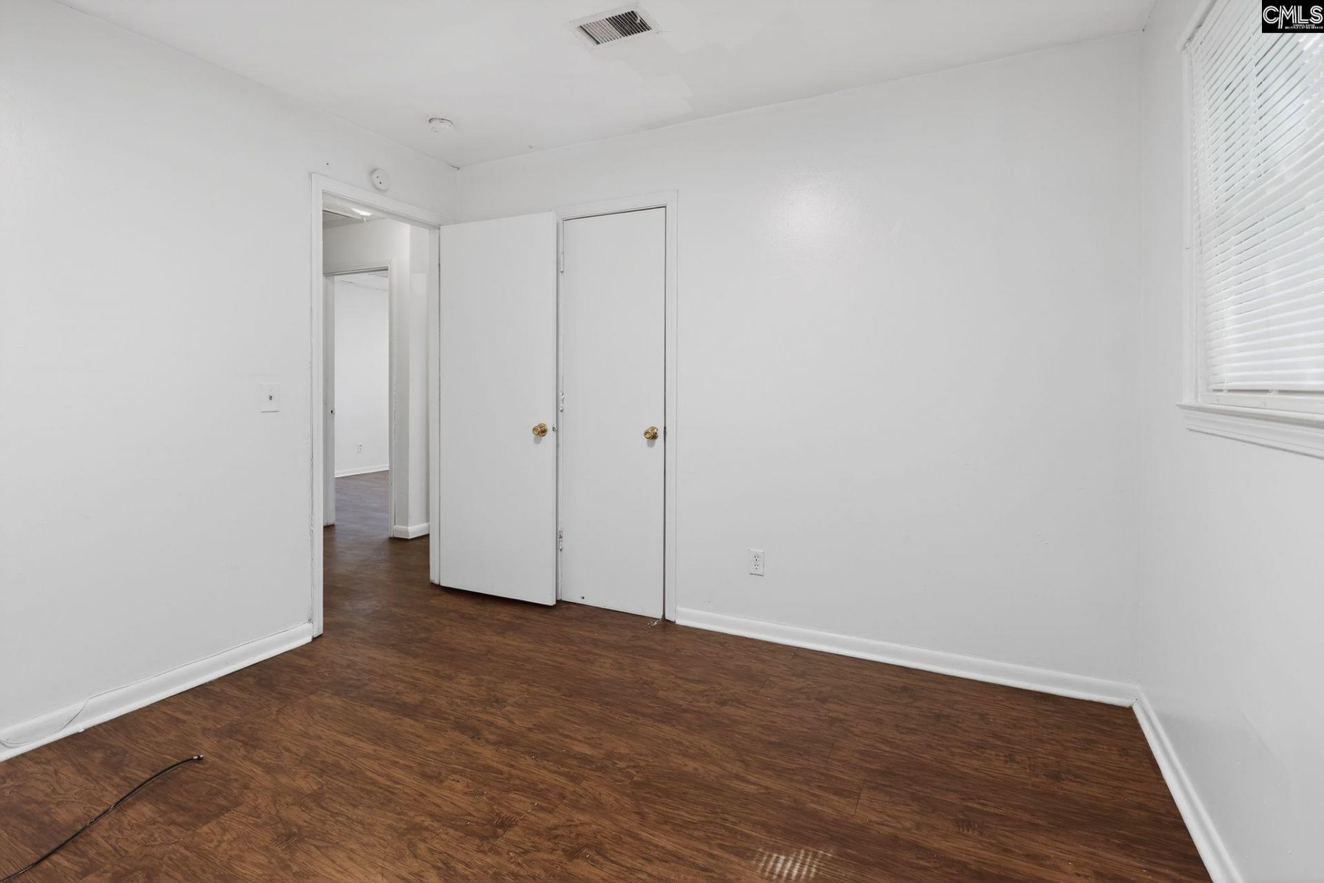 904 Woodale Circle  Photo 15