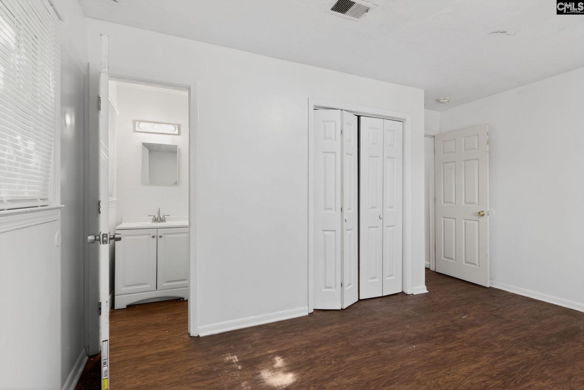 904 Woodale Circle  Photo 17