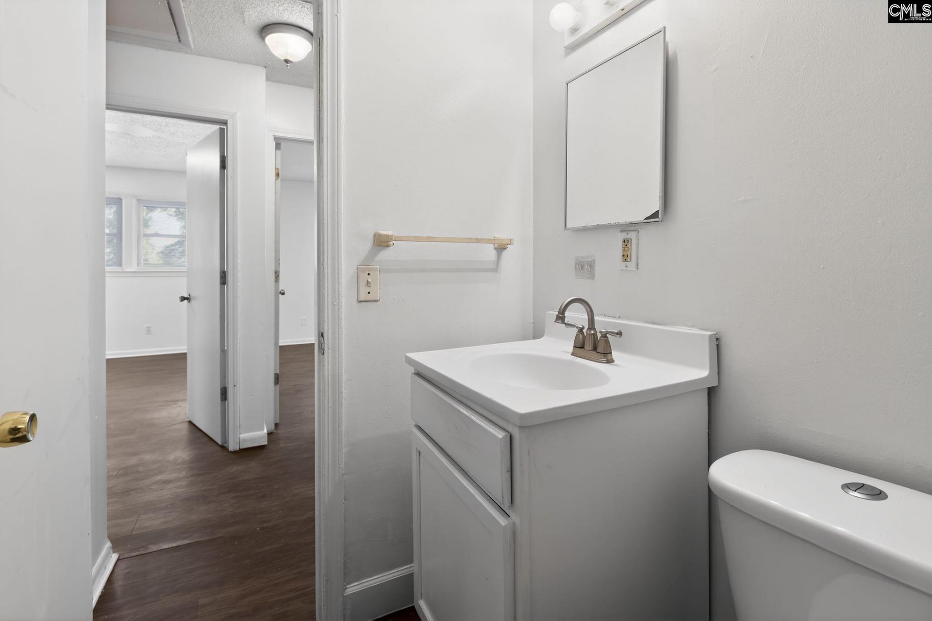 904 Woodale Circle  Photo 22