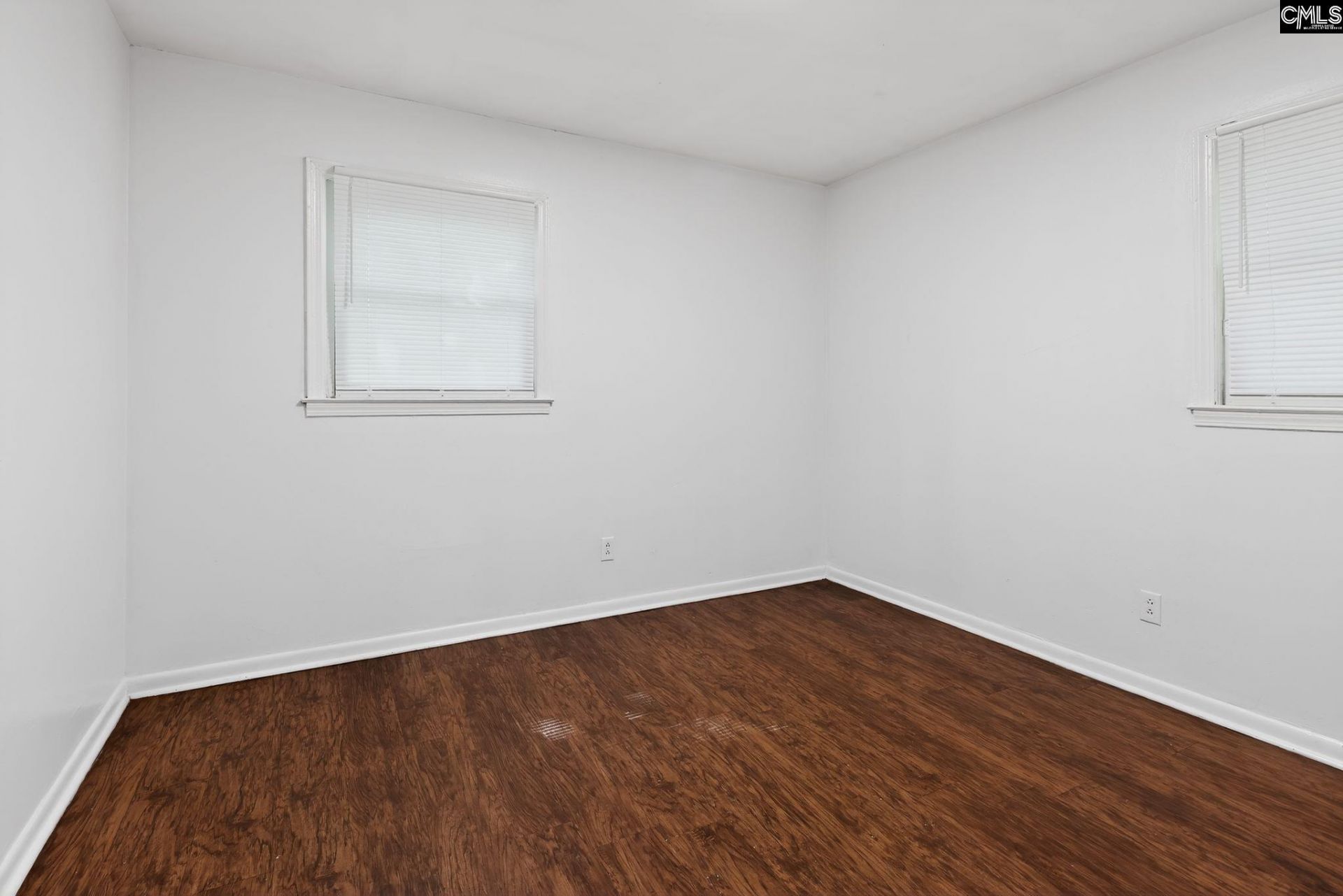 904 Woodale Circle  Photo 6