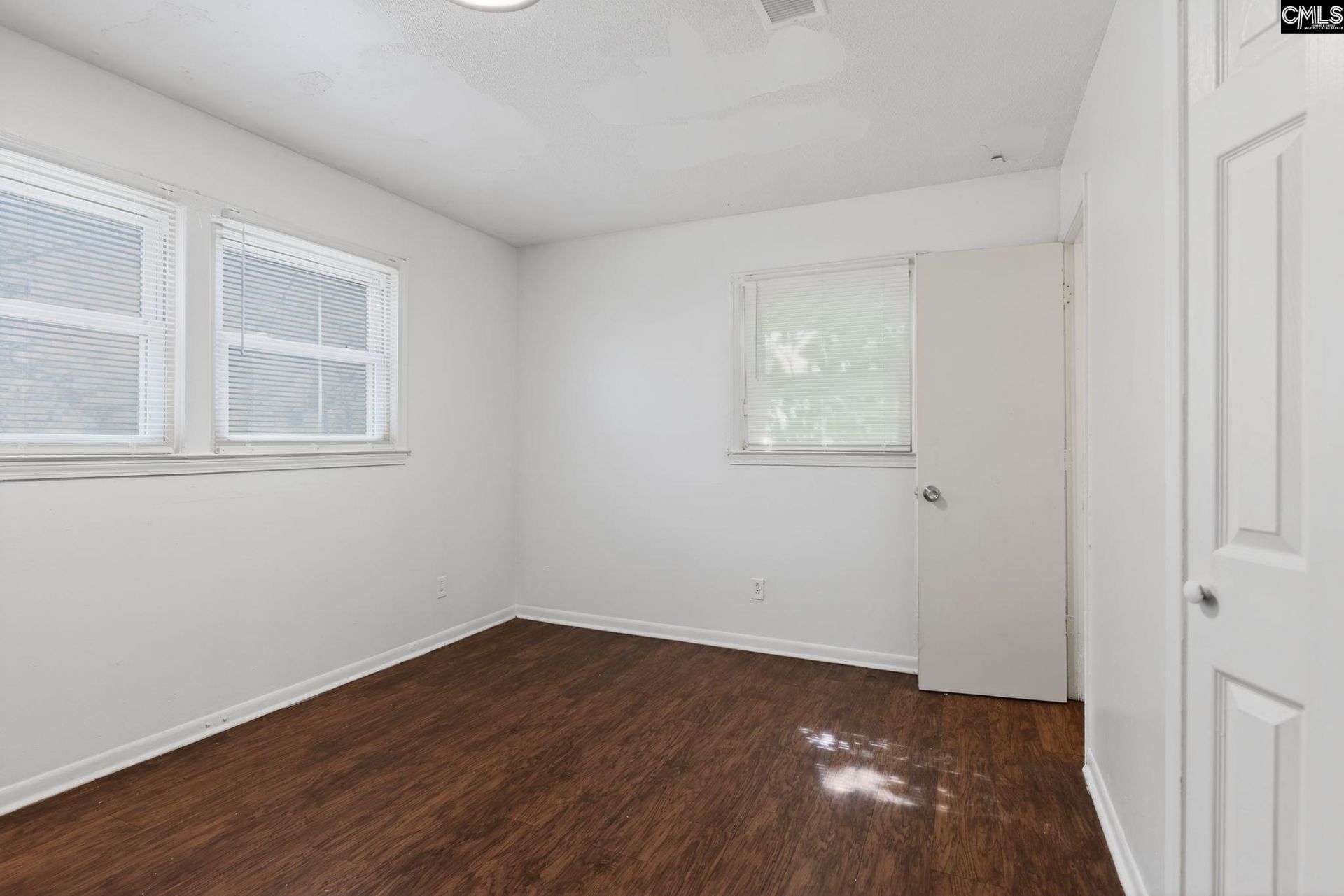 904 Woodale Circle  Photo 7