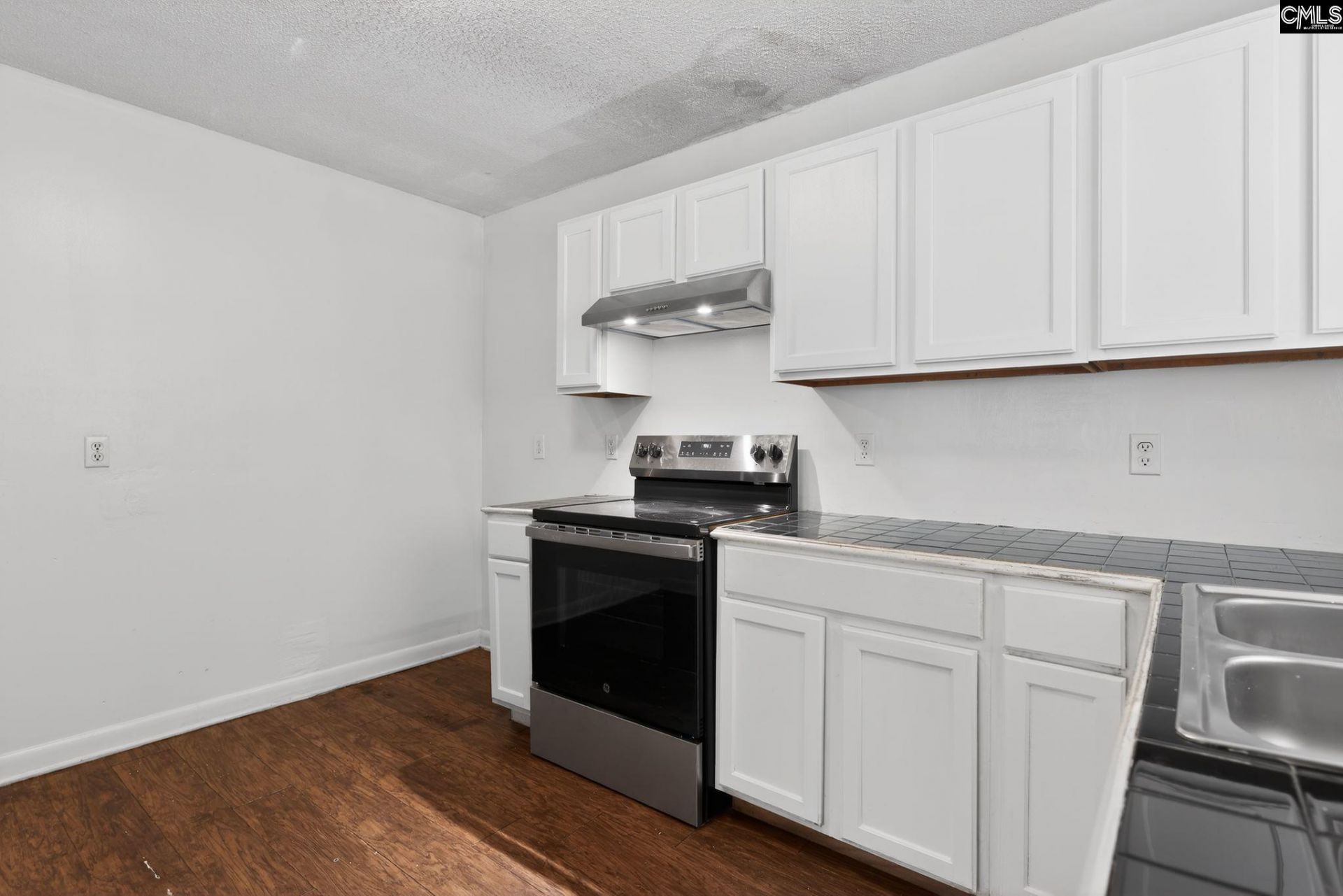 904 Woodale Circle  Photo 9