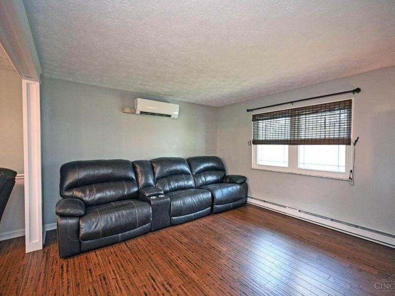 1403 Gibson Road, Goshen Twp, OH 45140 Photo 6