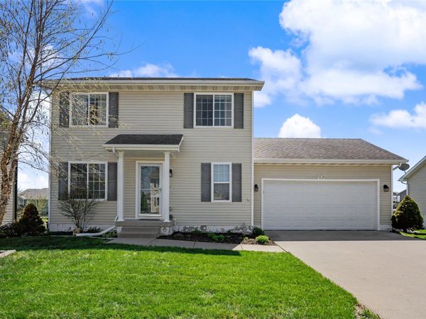 712 SE 13th Street, Grimes, IA 50111