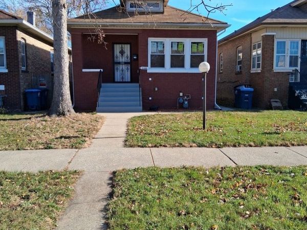 2105 S 7th Avenue , Maywood, IL 60153