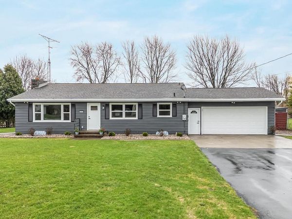 4607 W CAPITAL DRIVE, Appleton, WI 54914