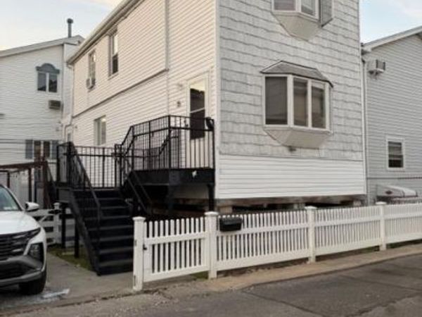 35 Melba Court , Brooklyn, NY 11229