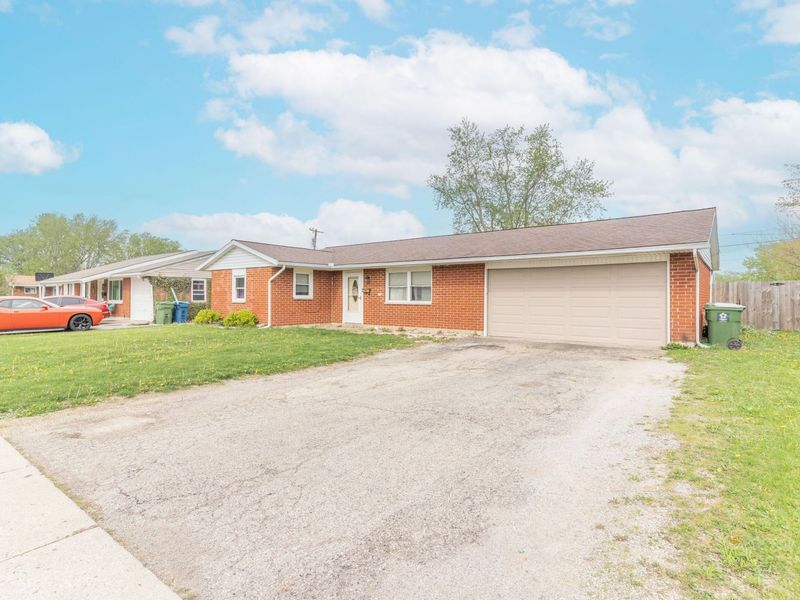 1720 Fair Oaks Drive, Sidney, OH 45365 Photo 2