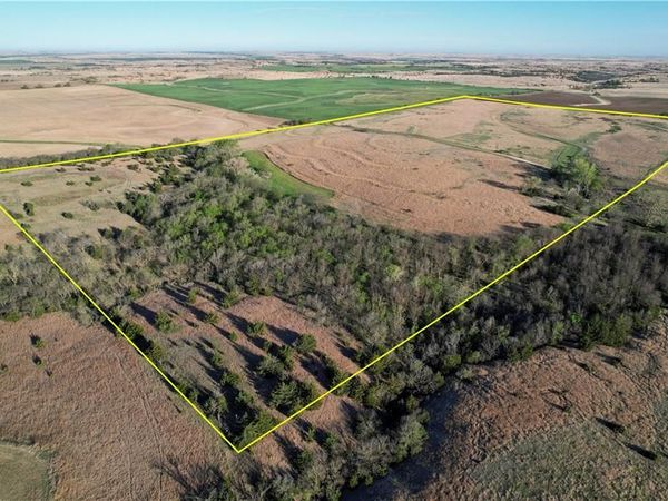 S 140th Avenue, Natoma, KS 67651