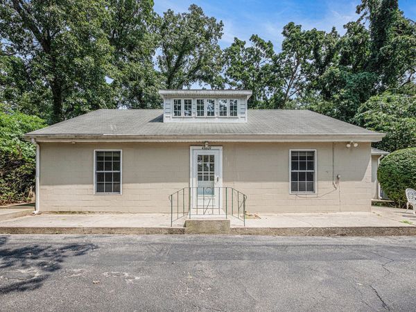 49209 Howard Avenue, New Buffalo, MI 49117