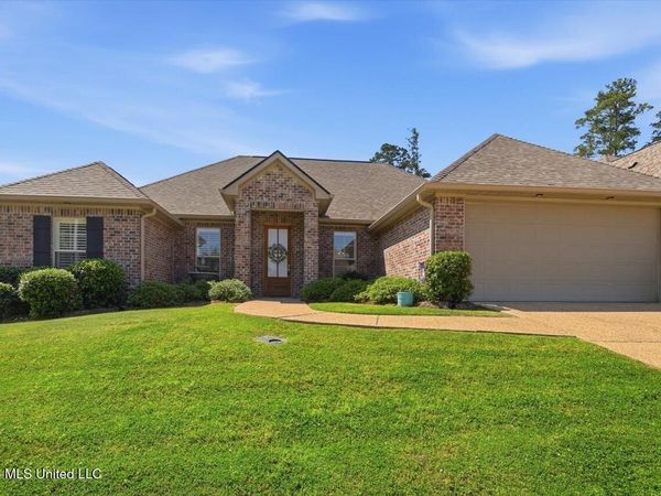 218 Cowan Creek Drive, Brandon, MS 39047
