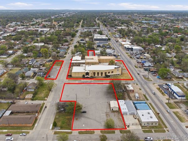 1915 E 3rd Street , Tulsa, OK 74104