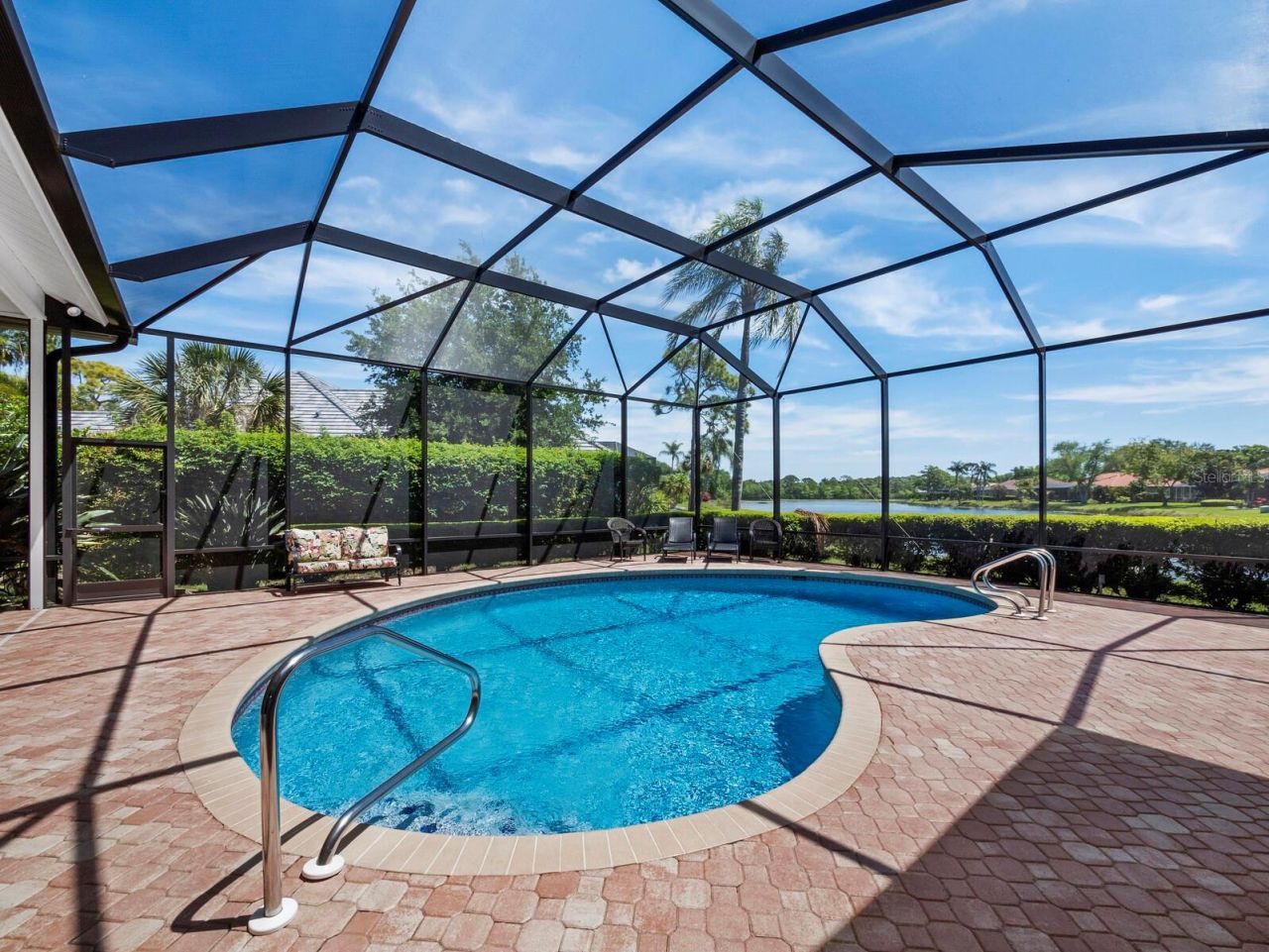 8615 Woodbriar Drive, Sarasota, FL 34238 Photo