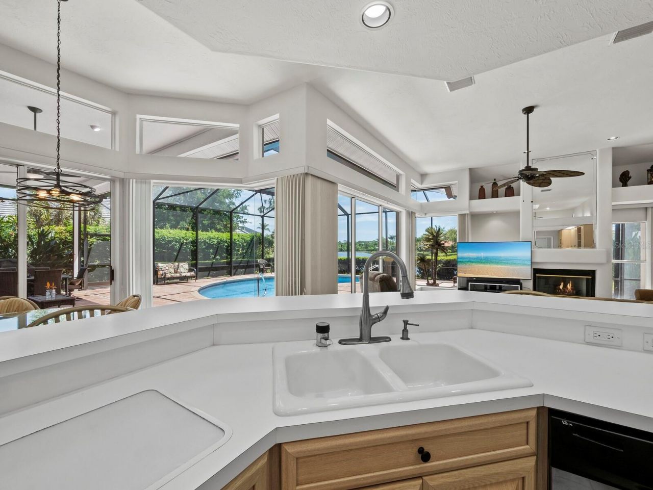 8615 Woodbriar Drive, Sarasota, FL 34238 Photo