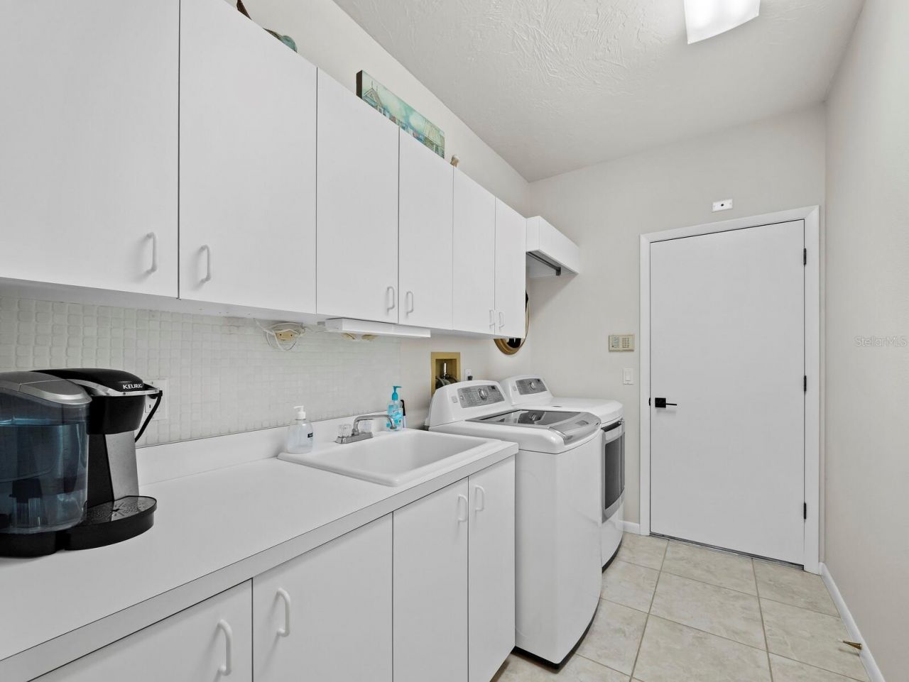 8615 Woodbriar Drive, Sarasota, FL 34238 Photo