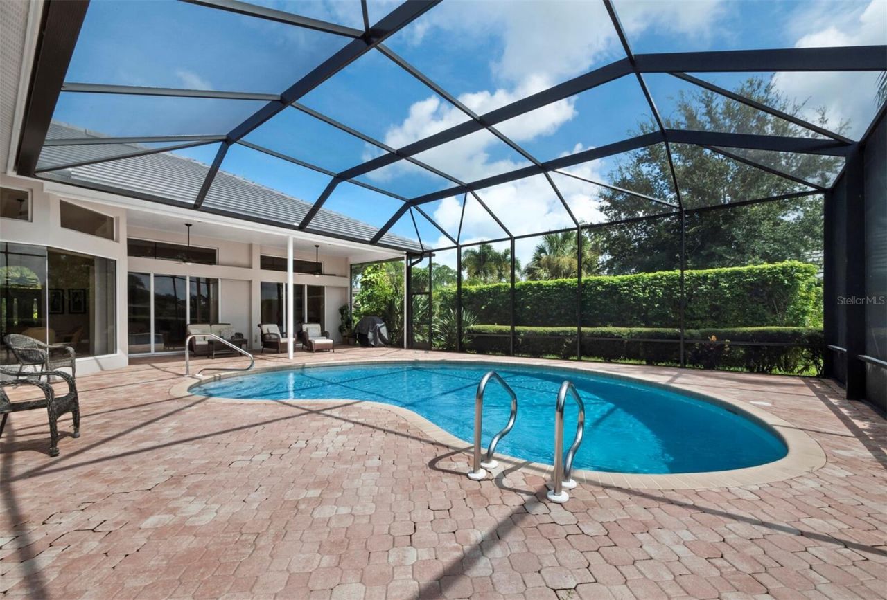 8615 Woodbriar Drive, Sarasota, FL 34238 Photo