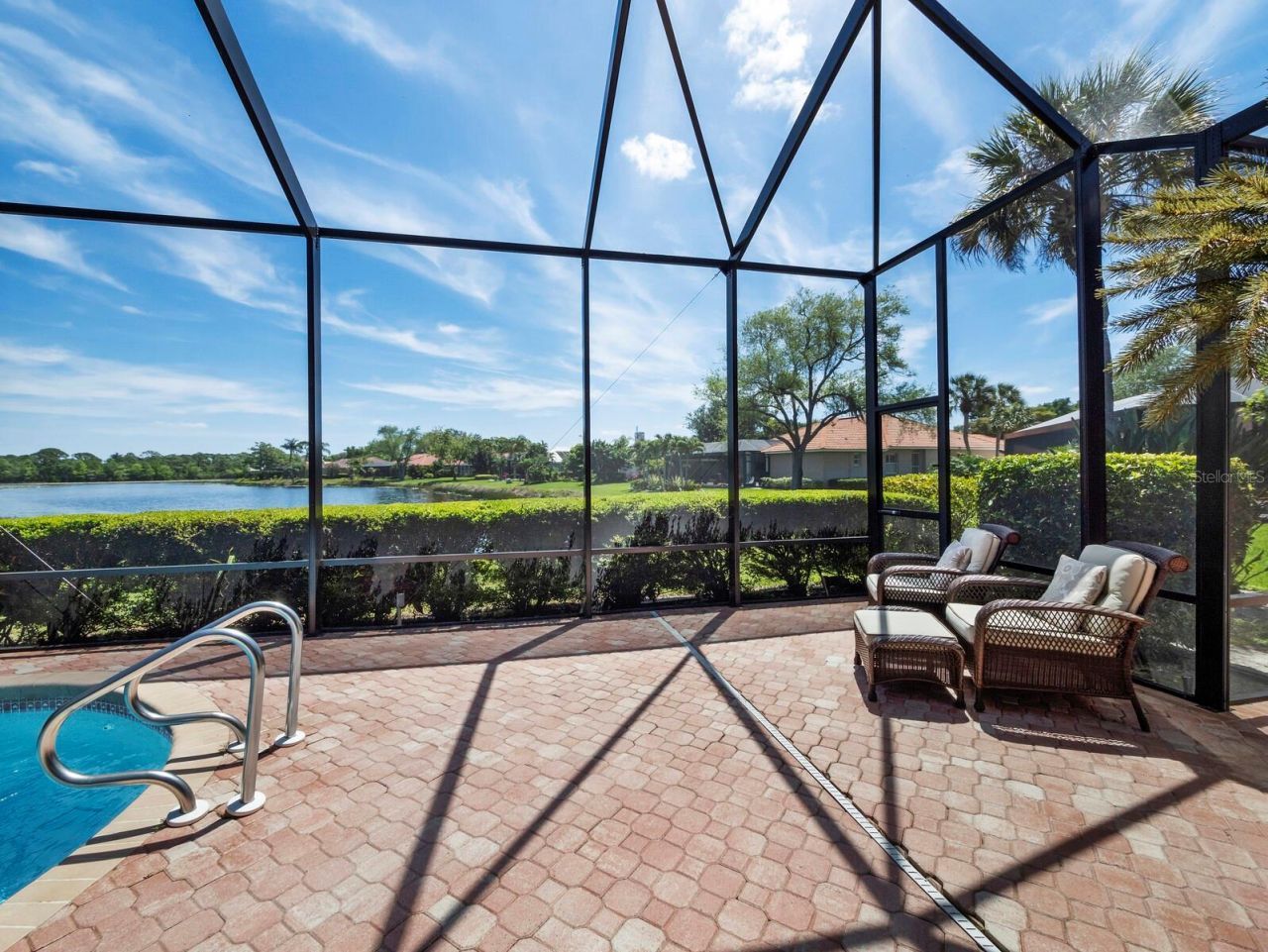 8615 Woodbriar Drive, Sarasota, FL 34238 Photo