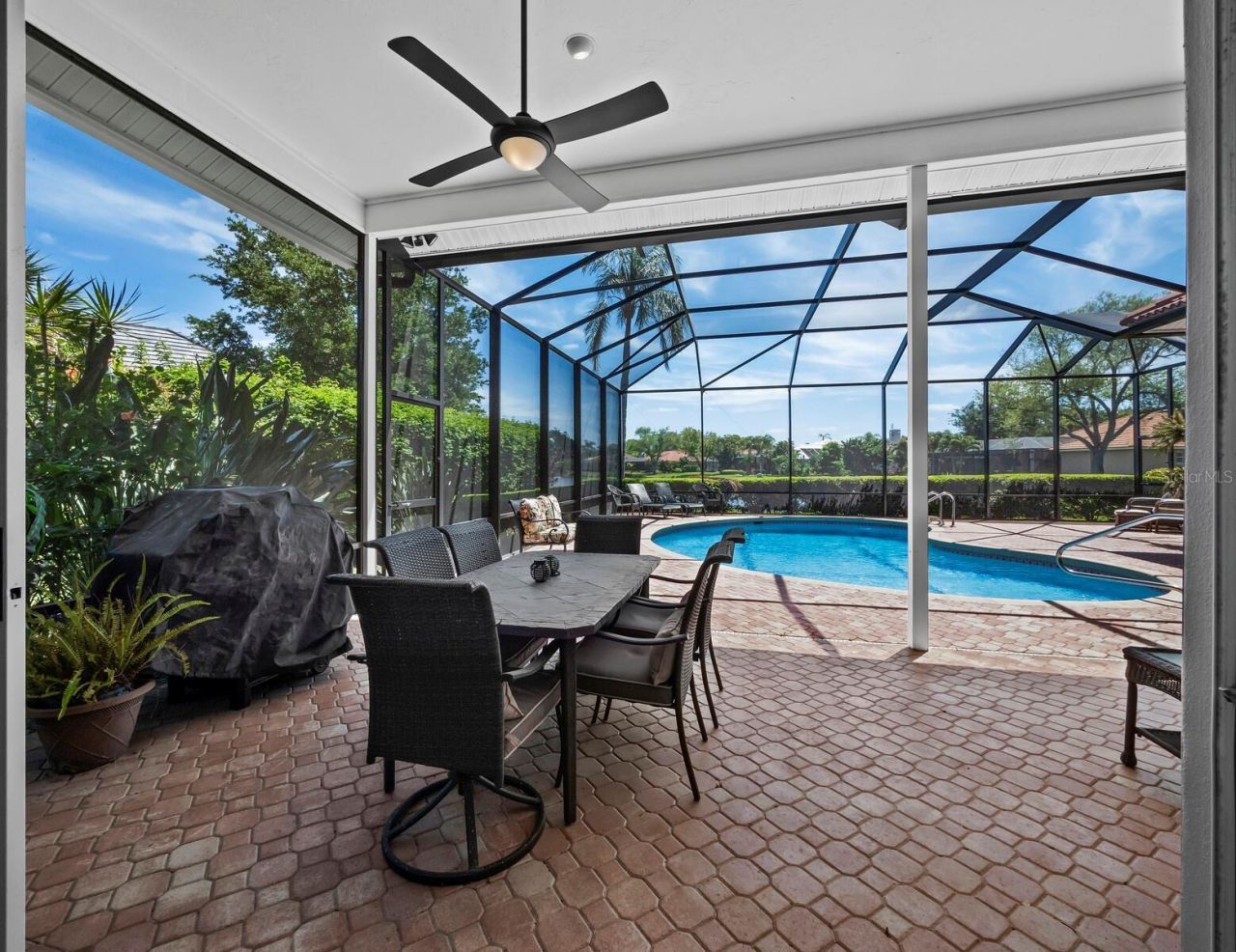 8615 Woodbriar Drive, Sarasota, FL 34238 Photo