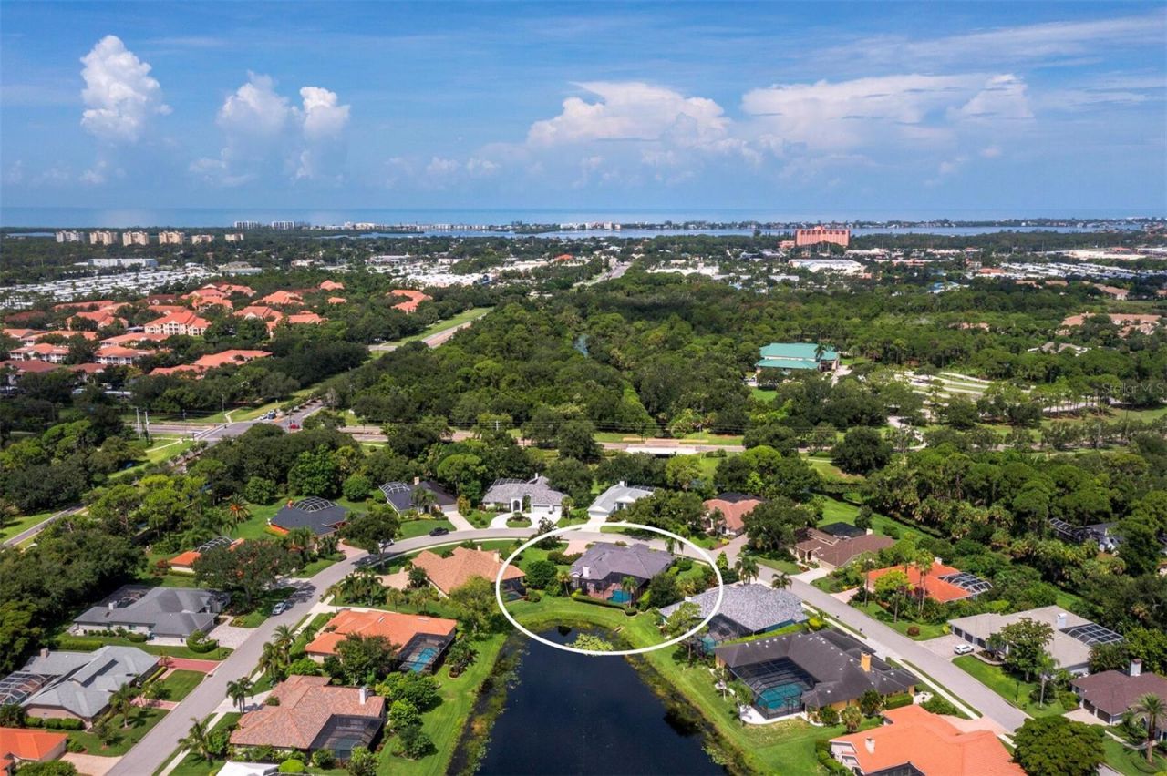 8615 Woodbriar Drive, Sarasota, FL 34238 Photo