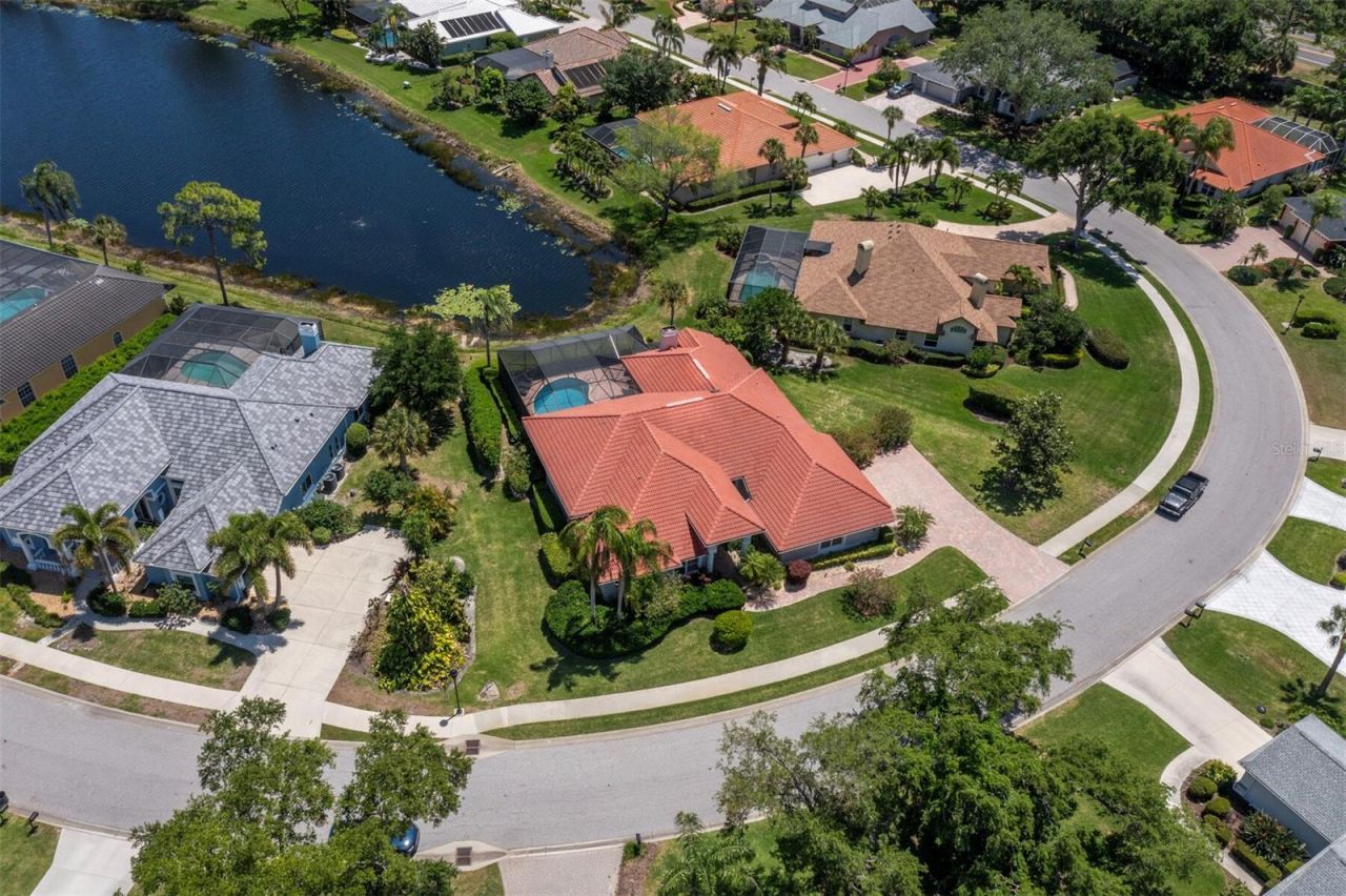 8615 Woodbriar Drive, Sarasota, FL 34238 Photo