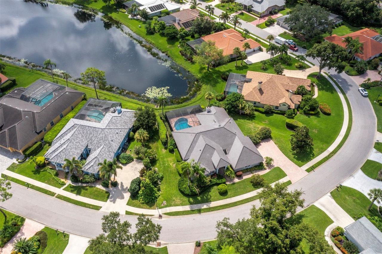 8615 Woodbriar Drive, Sarasota, FL 34238 Photo