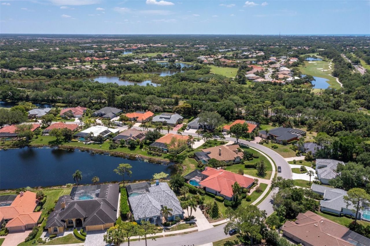 8615 Woodbriar Drive, Sarasota, FL 34238 Photo