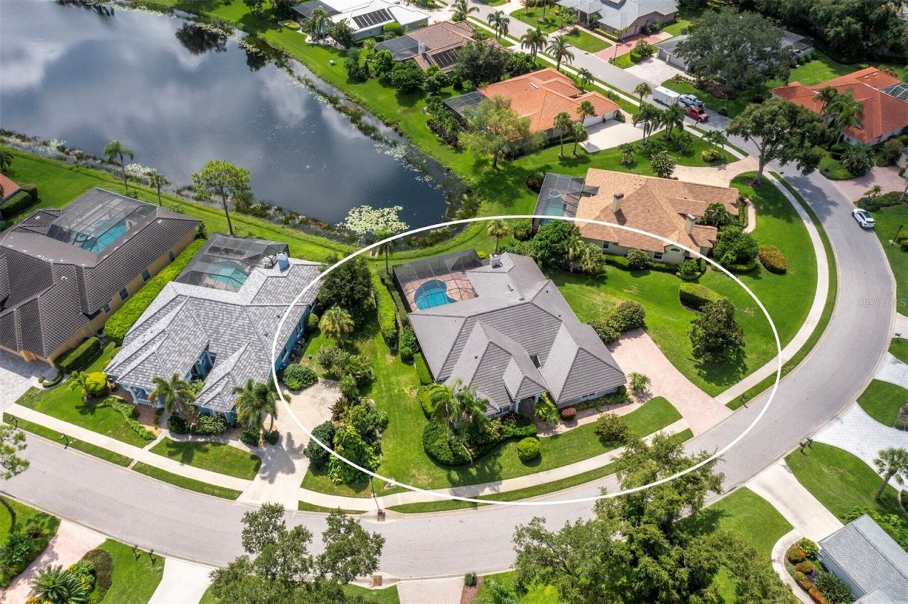 8615 Woodbriar Drive, Sarasota, FL 34238 Photo