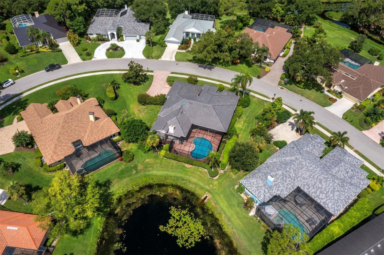 8615 Woodbriar Drive, Sarasota, FL 34238 Photo