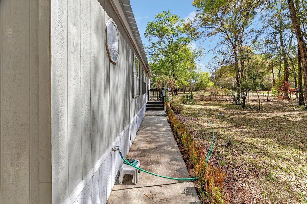 14395 NE 50th Place , Williston, FL 32696 Photo