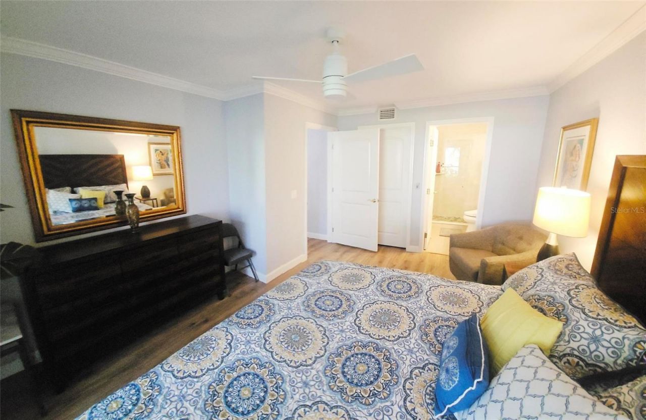 850 S Tamiami Trail , Unit 308, Sarasota, FL 34236 Photo