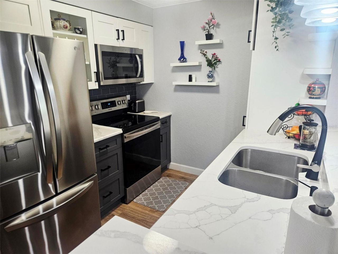 850 S Tamiami Trail , Unit 308, Sarasota, FL 34236 Photo