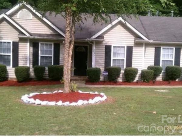 2633 Daffodil Drive , Charlotte, NC 28269